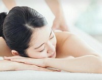 アロマオイルマッサージ