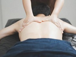 リンパマッサージ