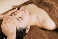 フェイシャルマッサージ